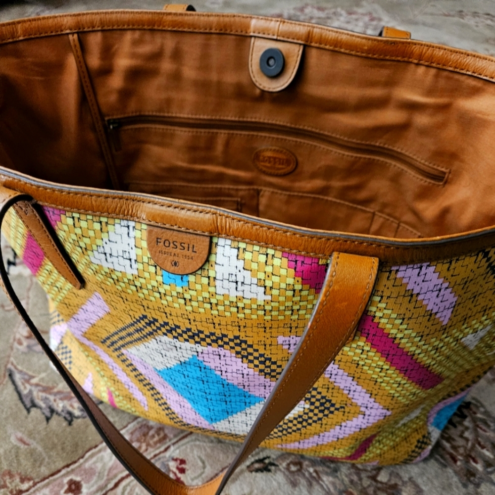 FOSSIL BAG